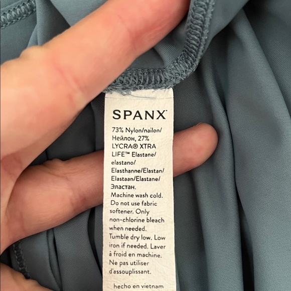 SPANX Go Lightly Tank Top Active Sleeveless Peak Blue Teal Size Large - Picture 4 of 6